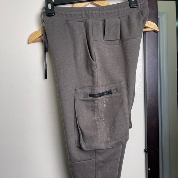 ASRV 0400. Core Division Cargo Zip Jogger - color Deep Taupe size xs men’s used - Picture 7 of 9